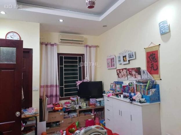 Bán gấp nhà phố Nguyễn Khang, Cầu Giấy, 33m2, 3 tầng, hơn 2 tỷ 12945440