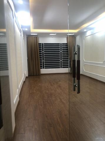 Bán nhà ở Võng Thị, Tây Hồ, Hà Nội 42m2 5 tầng có thang máy, đi bộ 5p ra hồ Tây. Giá 6.4 tỷ 12961063