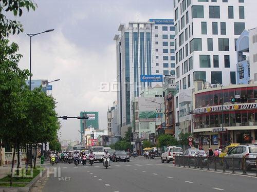 Bán gấp khách sạn mặt tiền Lê Thánh Tôn, gần chợ Bến Thành, Phường Bến Nghé, Quận 1. DT: 8x20m 12954884