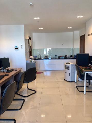 Officetel full nội thất, xách vali tới ngay Sky Center nào. LH tư vấn 0938298663 12983797