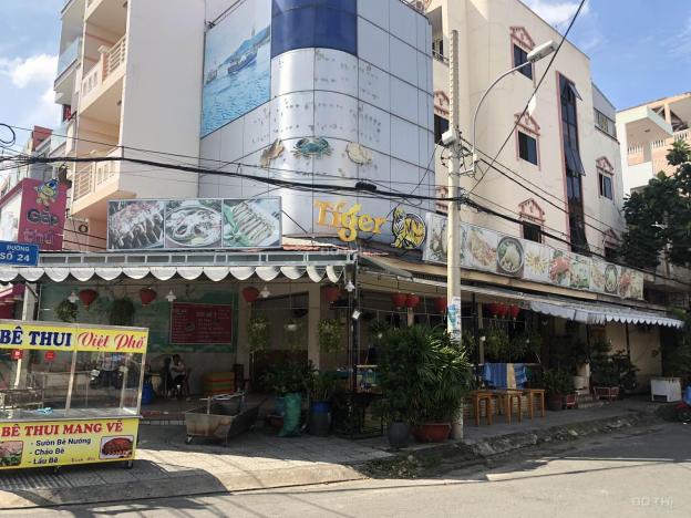 Cho thuê mặt bằng kinh doanh khu vực quận 6 vị trí đường căn góc đối diện siêu thị Metro Bình Phú 12986636
