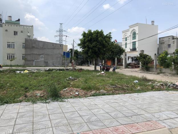 Bán nhanh lô đất ngay chợ Cầu Nguyễn Văn Quá đường 12m sổ hồng riêng giá 2,7 tỷ. LH: 0933.732.939 12989089