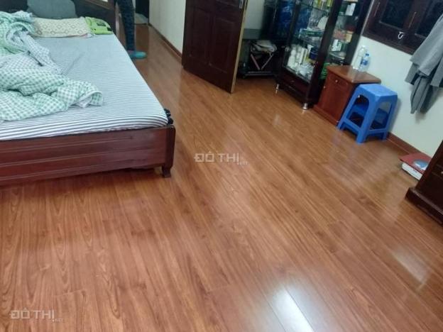 Nhà đẹp, kinh doanh, gần phố Đội Cấn, 92 m2, 4T, MT 5.6m, 8.8 tỷ. LH: 0342211968 13006524