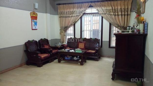 Cho thuê nhà riêng 3 tầng ô tô vào nhà Đức Giang, Long Biên. 50m/ sàn. Giá:7 triệu.Lh: 0984.373.362 13012716