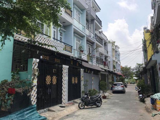 Nhà mới 3 tầng, giá 2,3 tỷ tại Lê Văn Lương. LH chính chủ: 0944441503 13000185
