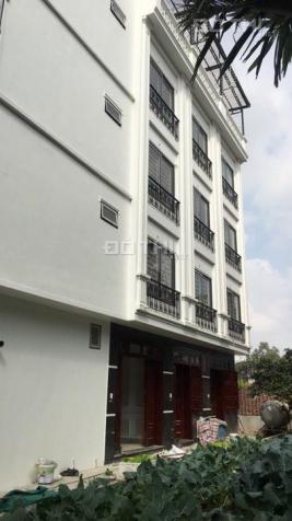 Bán nhà đẹp đối diện Aeon Mall Long Biên 31m2, 5 tầng ngõ 2,3m, giá 2,3 tỷ (cách cầu Vĩnh Tuy 150m) 13020284