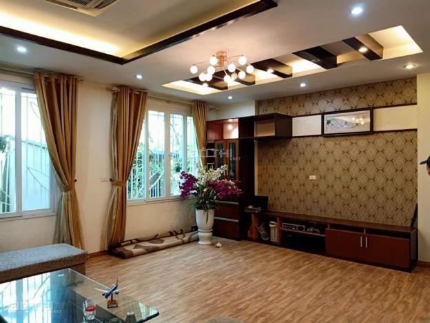 Bán nhà phố Cát Linh, Đống Đa, 65m2, ô tô đỗ cửa, kinh doanh, giá 8.6 tỷ 13029519