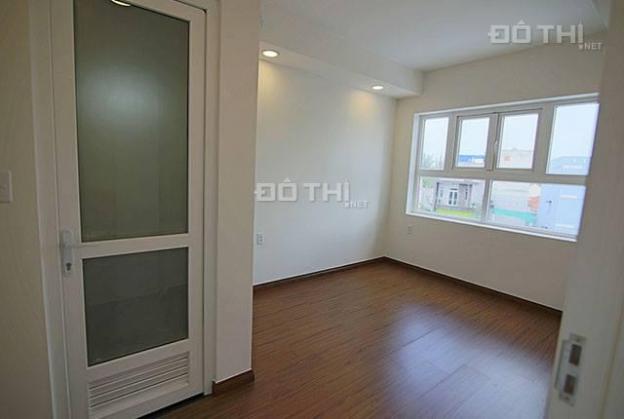 Chính chủ cần cho thuê căn 2PN, 1WC view công viên 7,8 tr/tháng lầu 12 13031049