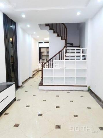 CC cần bán nhà 4T * 37m2, 4 PN, nhà 2 mặt thoáng trước sau, cách đường Bế Văn Đàn 15m. Giá 2.8 tỷ 13031541