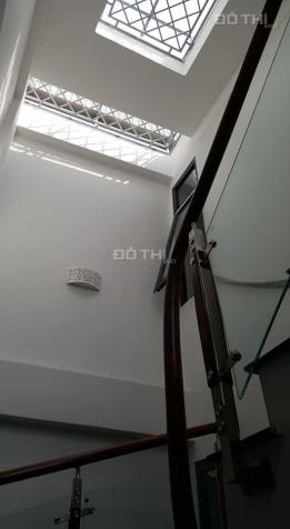 Hiếm có Hai Bà Trưng, 40m2 x 5 tầng 2 mặt thoáng vĩnh viễn, 2,8 tỷ 13031881