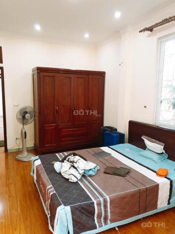 Bán nhà phố Cát Linh, Quận Đống Đa DT 30m2 xây 5 tầng, giá 3.7 tỷ 13035068