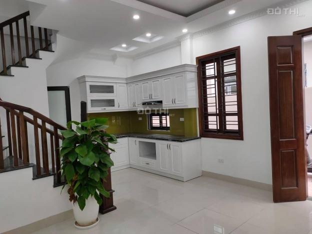 Nhà đẹp lô góc, ô tô Thạch Bàn, 39m2, MT 5m, 5 tầng, 2,3 tỷ. LH: 0971320468 13037383