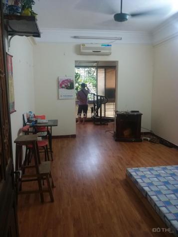Chính chủ cần cho thuê nhà tập thể tầng 6 số 9 Trần Hưng Đạo, Hà Nội 13038326