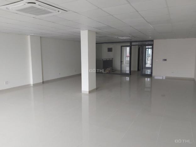 Cho thuê sàn văn phòng tại Khương Đình, sàn 150 m2 gồm 2 phòng làm việc 13049791