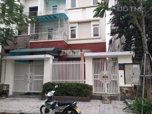 Cho thuê biệt thự cc 185m2, khu A Dương Nội - Nam Cường, full đồ, giá 32 triệu/th. LH: 0934455563 13059493