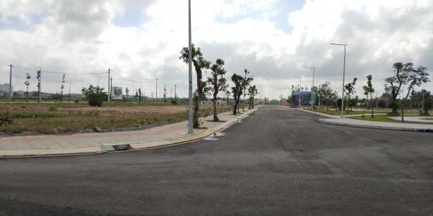 Lô góc 2 mặt tiền đường Nguyễn Duy Cung, trung tâm La Hà, Quảng Ngãi, đối diện công viên trung tâm 13063076