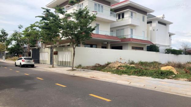 Bán đất nền biệt thự nhà vườn, cạnh sông, giấy tờ đầy đủ, trung tâm Nha Trang với giá rẻ 13065364