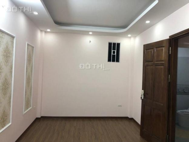 Bán nhà đẹp ngõ 527 Lĩnh Nam Hoàng Mai 32m2x5T, MT rộng, ô tô cách nhà 5m, SĐCC, giá 2,2 tỷ 13065504