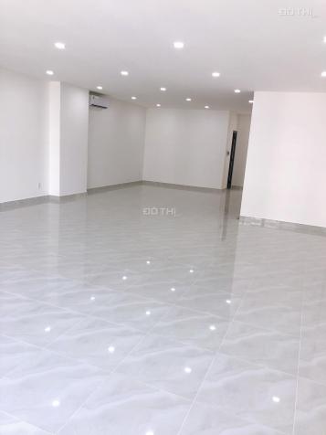 Nhà Vạn Phúc làm văn phòng 7x20m, 775m2, hầm + 5 lầu 13074817