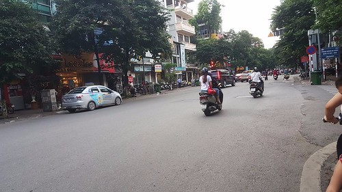 Bán mặt phố Nguyễn Du 300m2, mặt tiền 12m, biệt phủ hoành tráng giữa lòng Hà Nội 13075455