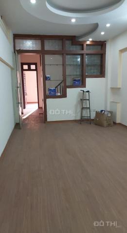 Bán nhà phố Chùa Láng, Đống Đa, kinh doanh 65m2 x 5T, giá 7.3 tỷ, LH: 0842063837 13076216