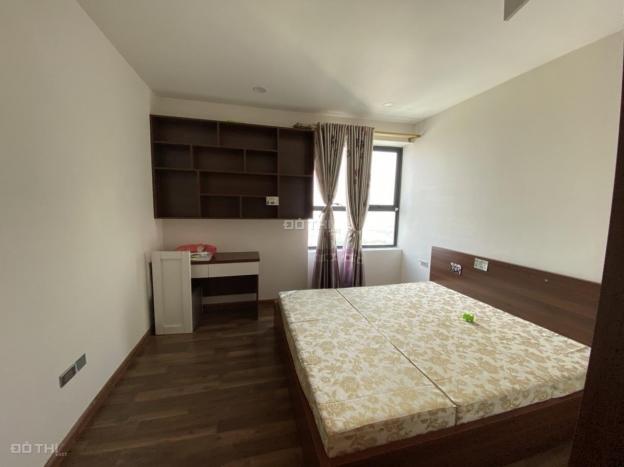 Cho thuê căn hộ chung cư 82 Nguyễn Tuân 3PN, 2WC, full PK, 90m2, giá chỉ 13.5 tr/th 13076729