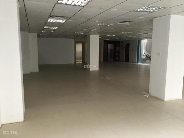 Cho thuê tòa nhà văn phòng đường Trần Quốc Toản, 180m2, MT 11m. 311.65 nghìn/m2/th 13077321