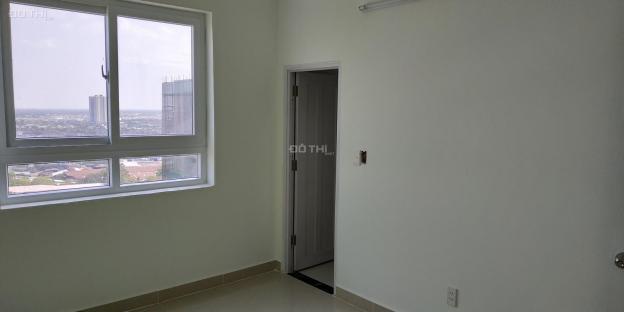 Topaz City, Q. 8, 70m2, 2PN, 2 WC nhà trống, dọn vào ở ngay bán gấp, LH 090.770.5399 12982952