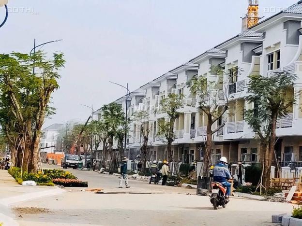 Bán nhà biệt thự, liền kề tại dự án Verosa Park Khang Điền, Quận 9, LH: 0978022791 13077848