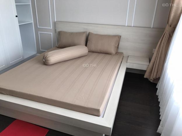 Cho thuê Tresor 3 phòng ngủ, 93m2, nội thất đẹp, giá 18 tr/tháng. LH 0935632741 13085588