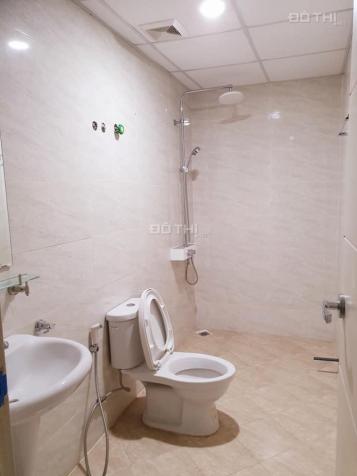 Cho thuê CHCC Thăng Long Tower Yên Hòa, 33 Mạc Thái Tổ 2PN, 2WC, giá chỉ 10tr/tháng. LH 0346687666 13088759