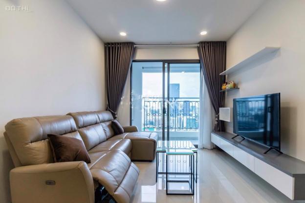 Cần cho thuê căn hộ 2PN 1WC Saigon Royal, quận 4, nội thất đẹp, giá chỉ 15 tr/th. LH 0935632741 13089086