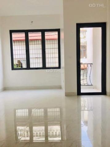 Quá gấp nhà Trần Duy Hưng, sổ đỏ 26m2, thực tế 30m2 tầng 2, xây 5T, 2,65 tỷ, cách ô tô tránh 100m.  13097497