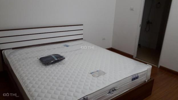 Cần cho thuê căn hộ 137 Nguyễn Ngọc Vũ - Thanh Xuân, 70m2, 2 phòng ngủ, 2WC, giá 10 tr/tháng 13104775