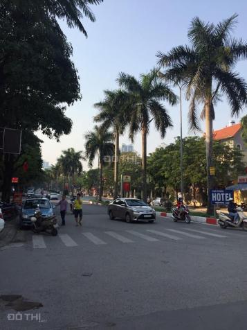 Cho thuê nhà MT lô góc đường Nguyễn Khuyến, Văn Quán, mặt tiền rộng, có chỗ đỗ ô tô, 130m2 x 5 tầng 13107496