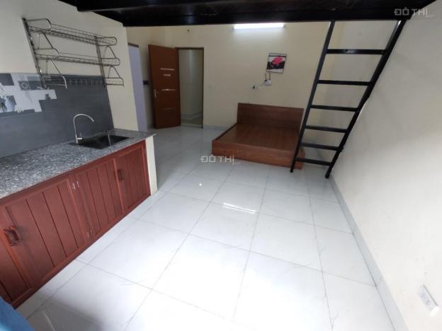 Cho thuê căn hộ chung cư 1 phòng ngủ, 1 phòng khách gác xép tại Thanh Xuân đủ đồ 13107621