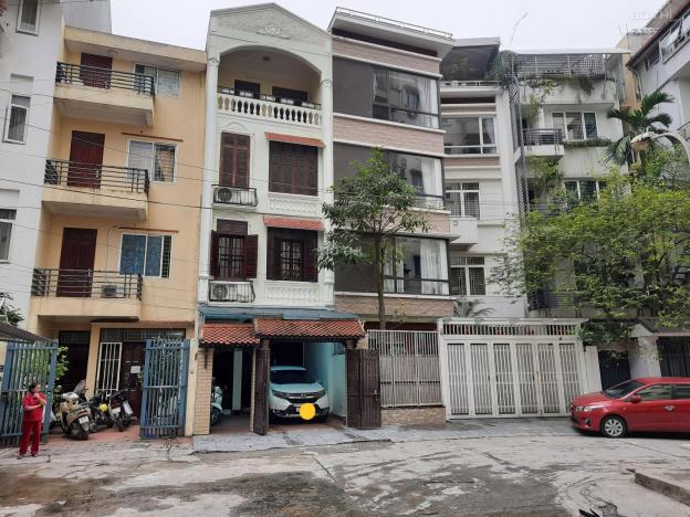 Chính chủ bán gấp nhà thông Nguyễn Chí Thanh, quận Đống Đa, 75m2 x 4T, MT 4.5m, ô tô 16 chỗ vào nhà 13112809