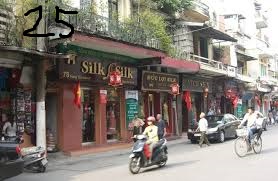 Cho thuê nhà mặt phố Nguyễn Khang, mặt tiền 10m ,tiện làm nhà hàng, cafe 13116809