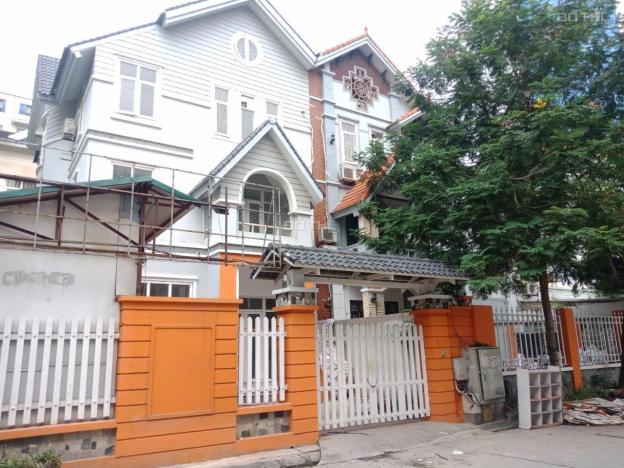 Cho thuê nhà biệt thự mặt phố Nguyễn Văn Lộc, Hà Đông, DT 150m2, 4 tầng, MT 11m. Giá 48tr/th 13116995