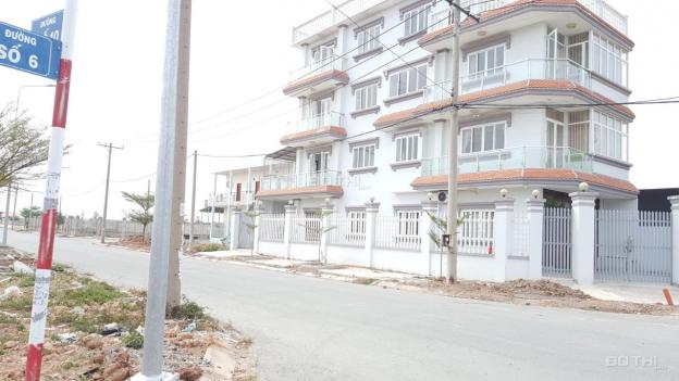 Chính chủ kẹt tiền bán lô đất gần Aeon Bình Tân, DT 100m2; 3 tỷ. Thổ cư, sổ hồng bao sang tên 13126379
