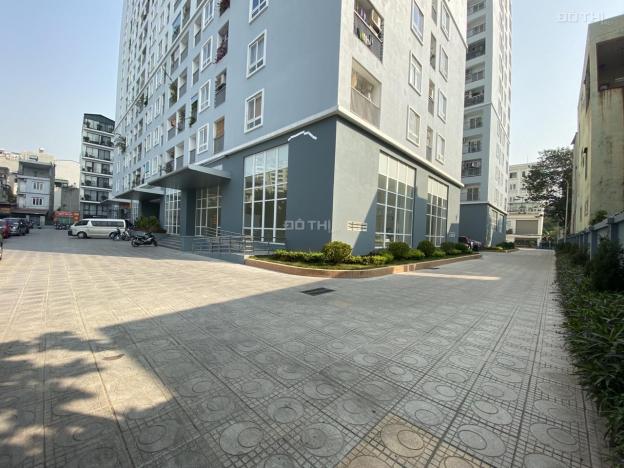 Cho thuê sàn thương mại tầng 1 tại Lạc Long Quân, Tây Hồ 190m2 13128634