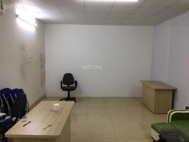 Cho thuê văn phòng mặt phố Khương Đình, còn diện tích 30 m2, giá 5 tr/th 12741800