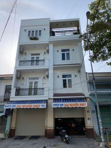 Bán nhà mặt tiền trục chính đường Trần Quang Khải, trệt 3 lầu, 12 phòng, DT: 8,3x12m 13129916