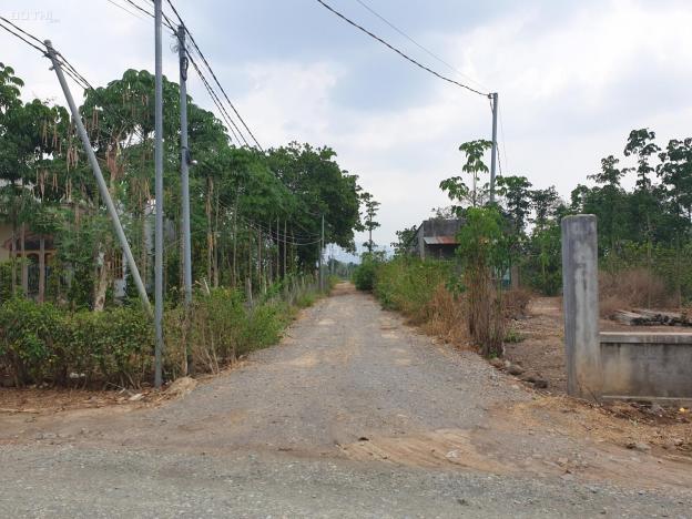 Gia đình cần bán đất ngay cổng chào xã Xuân Bắc, Huyện Xuân Lộc, sổ hồng riêng giá rẻ 13147383