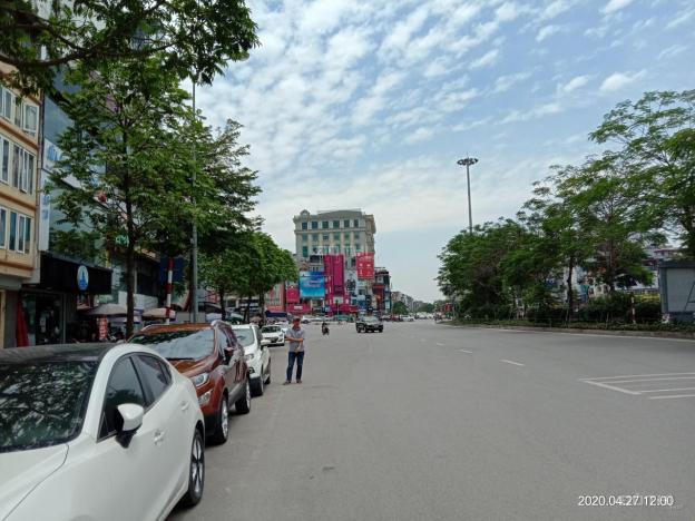 Bán nhà mặt phố Ô Chợ Dừa, Đống Đa, 66m2, MT 3.7m, 22 tỷ, gần ngã sáu, kinh doanh sầm uất 13158324