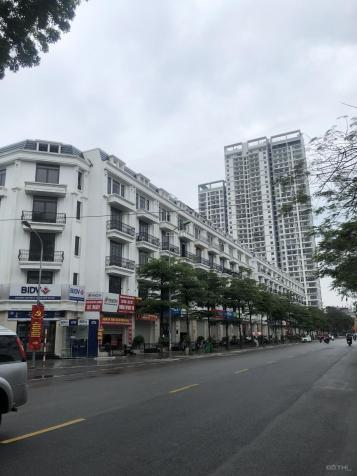 Đỉnh, bán nhà mặt phố Nguyễn Văn Huyên, 45m2 x 6 tầng, giá 16 tỷ 13160194