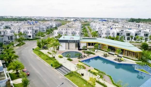 Do nhu cầu chuyển chỗ ở bán nhanh nhà KĐT Bella Villa, ngay TT Đức Hòa, Long An cuối Tỉnh Lộ 10 13163158