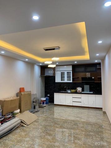 Bán nhà mặt phố 8 tầng, 80m2 Võ Văn Dũng 1 bước ra hồ Hoàng Cầu cực tiện KD, mở văn phòng 13163167