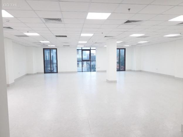 Tôi có văn phòng cho thuê giá rẻ 110m2, MT 6.5m, giá 17 triệu/th, Đường Cầu Giấy 13173394