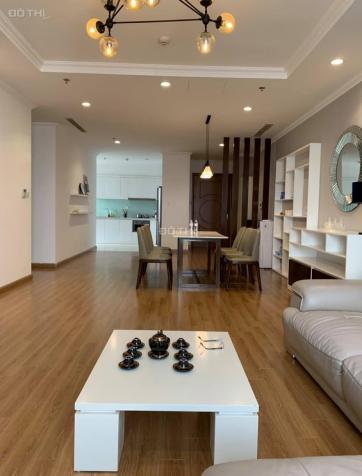 Bán gấp căn hộ cao cấp Vinhomes Nguyễn Chí Thanh 167m2, 4 ngủ, giá cả thương lượng, LH 0963911687 13178563